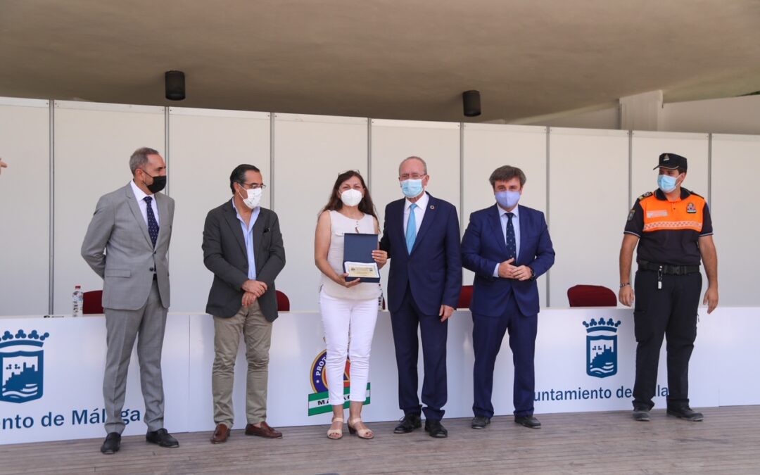 Reconocimiento del Ayuntamiento a la labor desarrollada por la Agrupación de Voluntarios de Protección Civil en Málaga, y la Asociación EXPAUMI